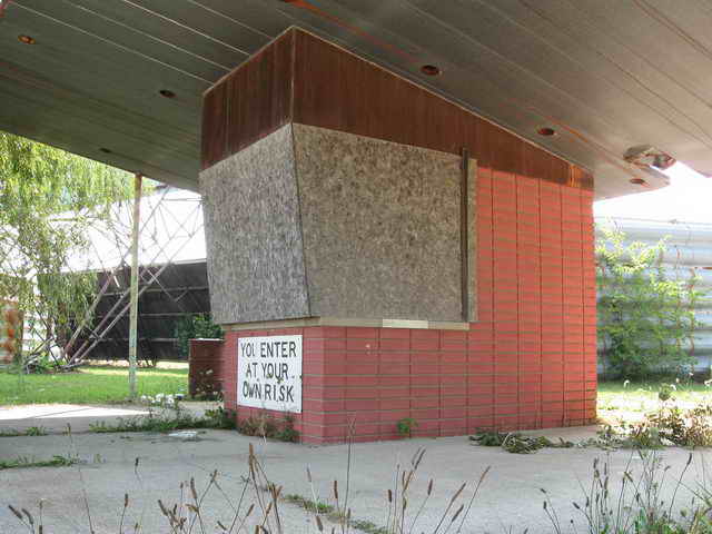 Star View Drive-In - 2010 Photo (newer photo)